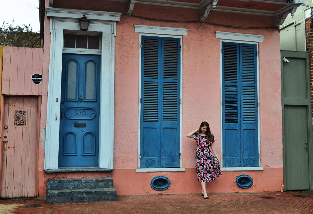 A pink and blue house in the French Quarter