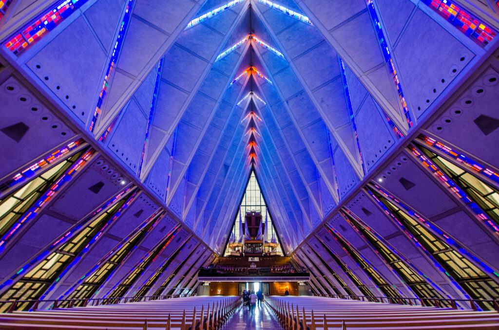 US Air Force Academy Chapel: Architecture Attraction